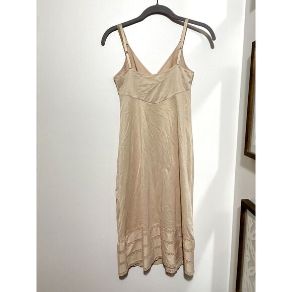 Goddard Artemis Vtg Full Slip Size 32 Beige Nylon Lace Trim Lingerie Quiet Lux - Picture 3 of 6
